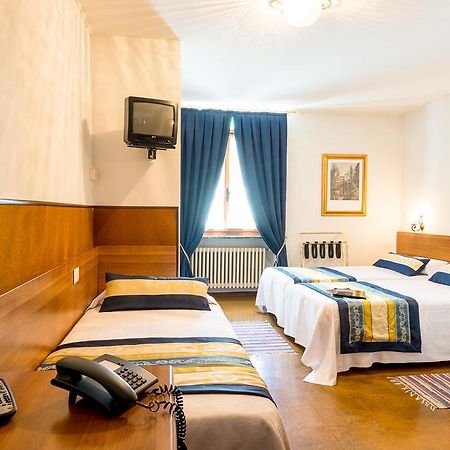 Albergo Altavilla ティラーノ 部屋 写真