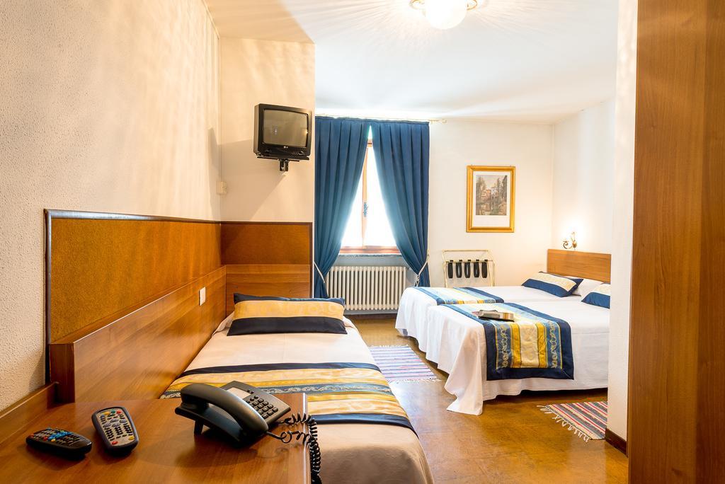 Albergo Altavilla ティラーノ 部屋 写真