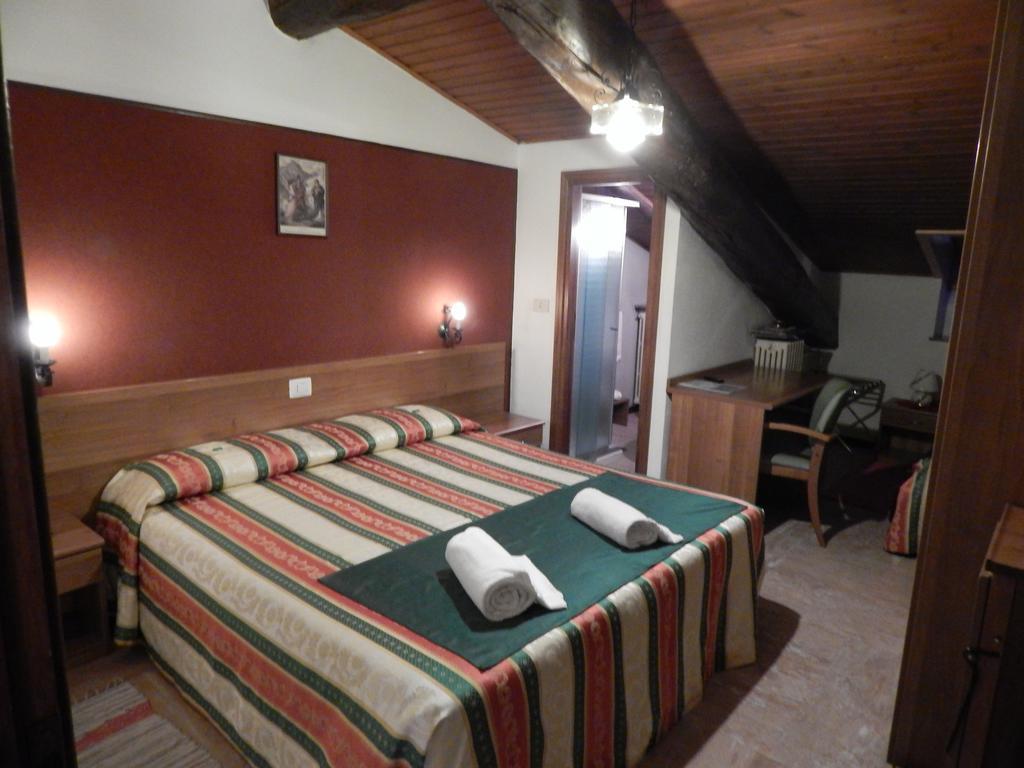 Albergo Altavilla ティラーノ エクステリア 写真