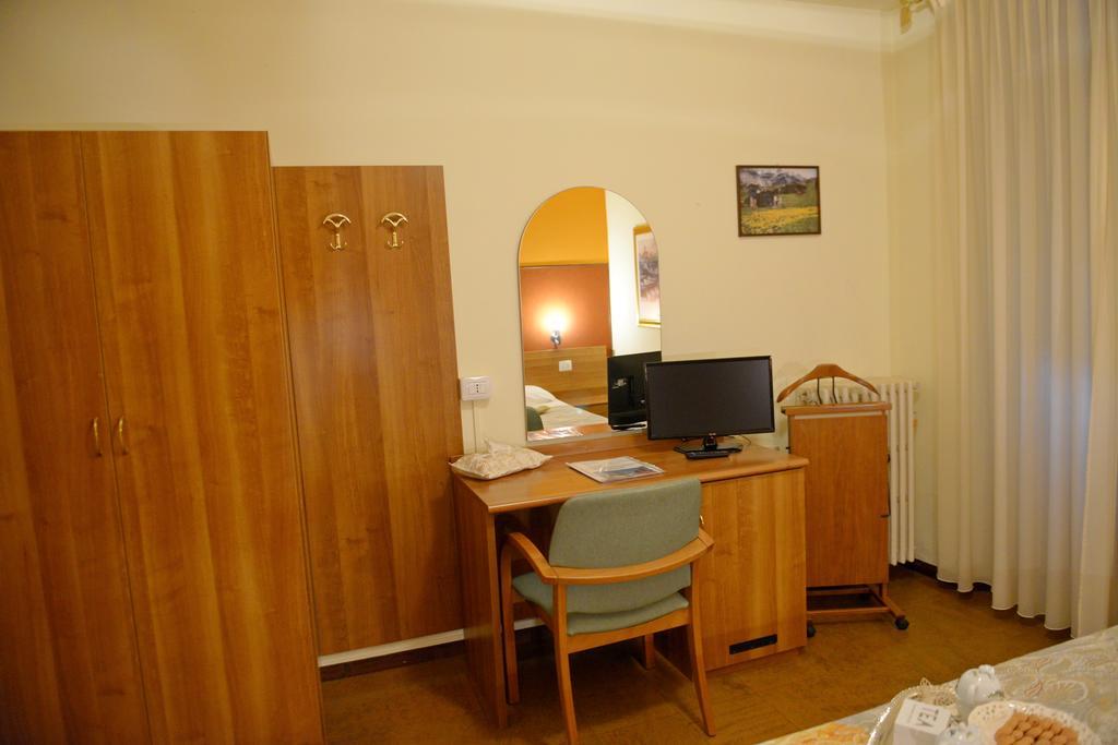 Albergo Altavilla ティラーノ エクステリア 写真